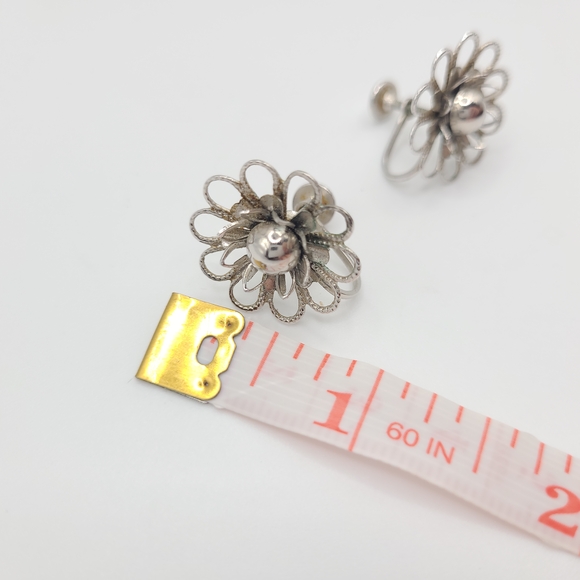Vintage Silver Flower Stud Screw on Earrings - Picture 10 of 10